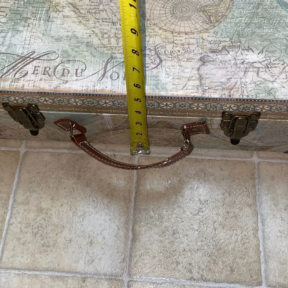 Brown Leather Strap with Brass Detail Style Vintage